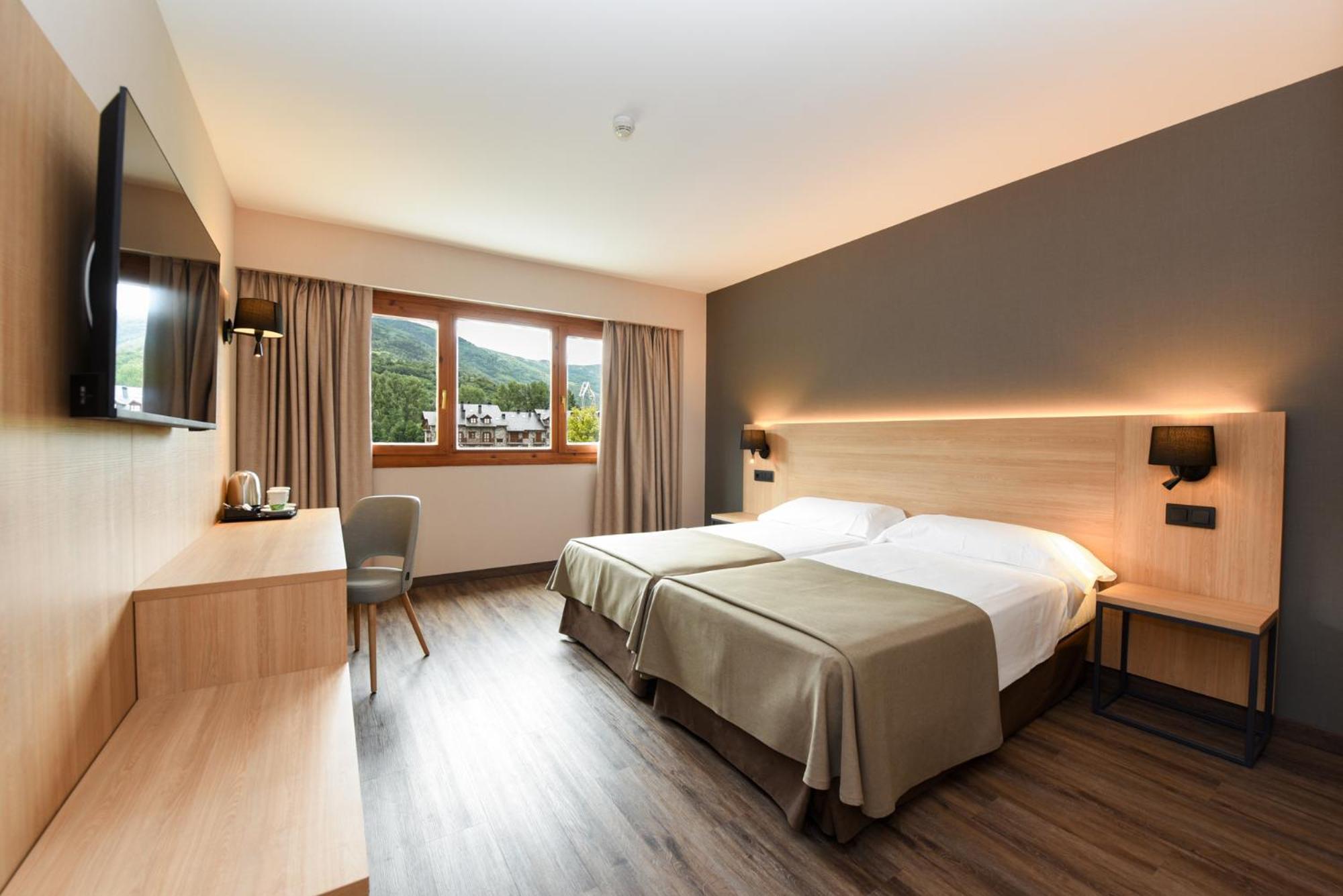 Sommos Hotel Benasque Spa Kültér fotó